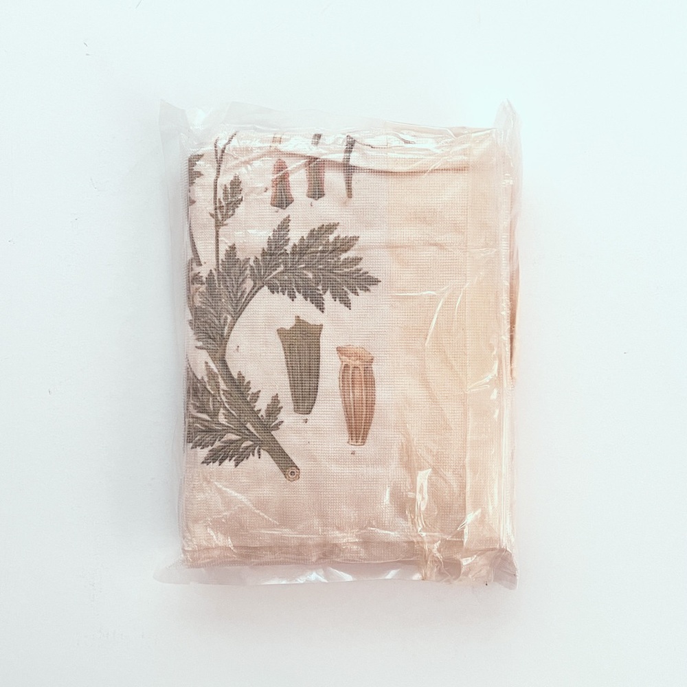 NEW 🌾 Set of 4!!! Floral canvas tote bags with vintage botanical designs. - Picture 6 of 7